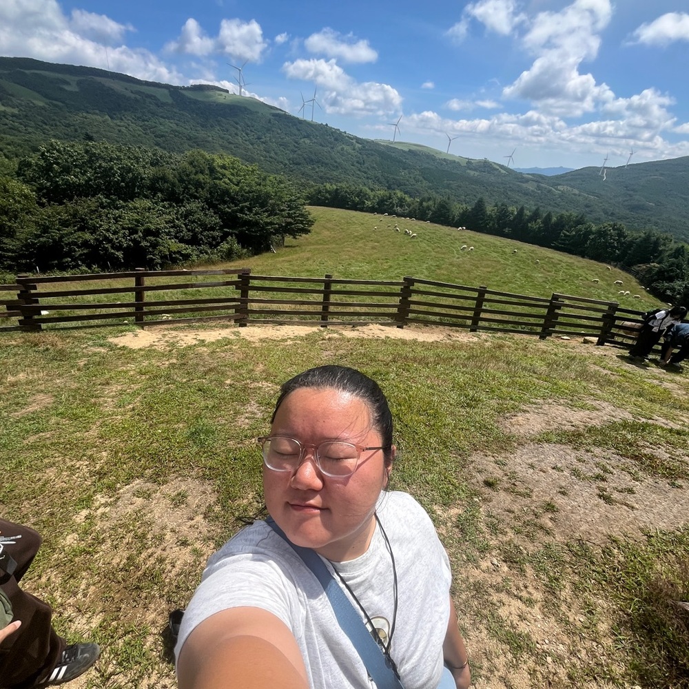 Meet your Posher, Rena